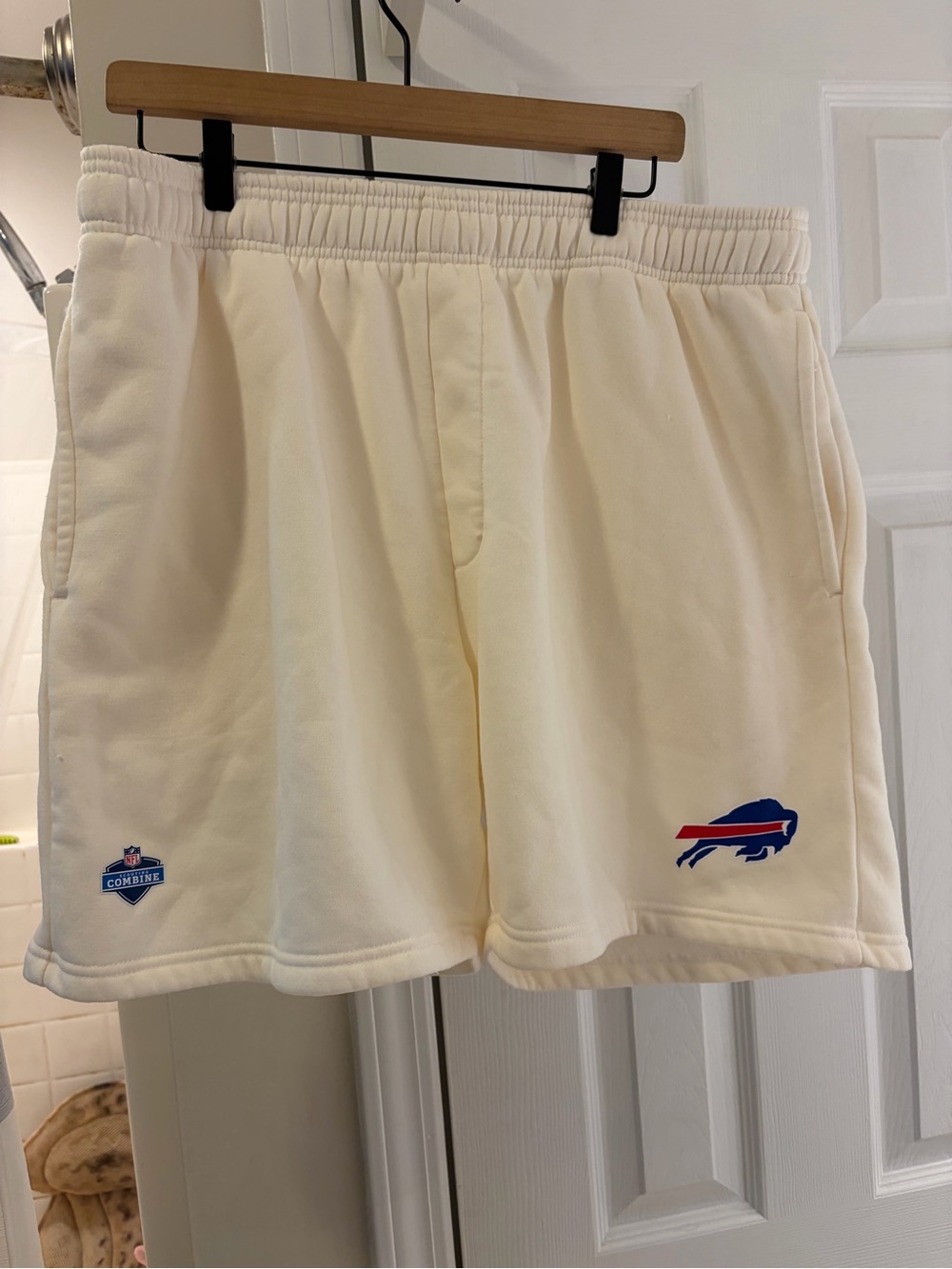 NFL Off-White Buffalo Bills Athletic Shorts with Team Logo XXL